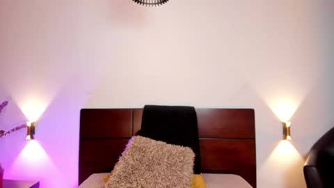 Nora Da Silva online show from 12.10.24