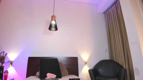 Nora Da Silva online show from 12.10.24