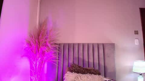 Nora Da Silva online show from 09.10.25