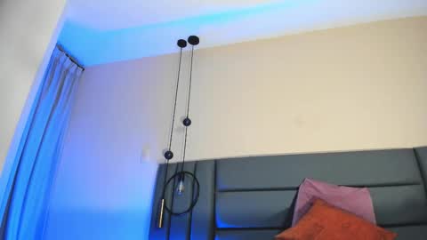 Nora Da Silva online show from 11.08.25