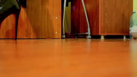 QueenManifest online show from 04.25.26