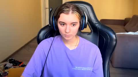 Elena online show from 04.16.26