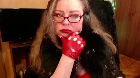 miss Tress online show from 12.24.24