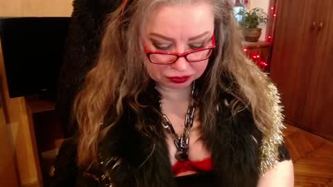 miss Tress online show from 01.01.25