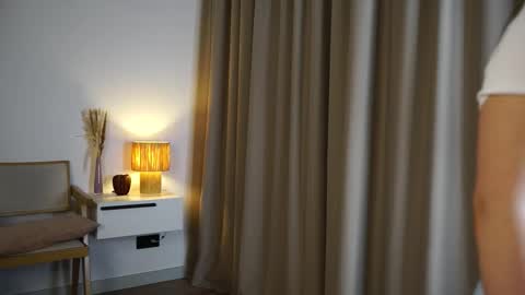 Lina online show from 11.25.25