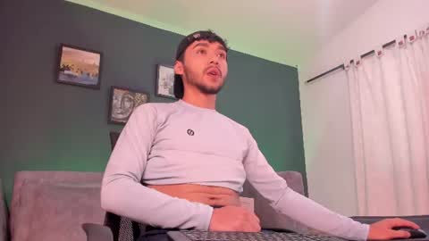 norman_big_cock online show from 06.10.26
