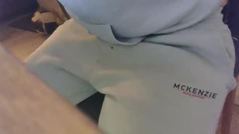 Snapshot of nostrezzzcum chatting on 03.04.25 nostrezzzcum online show from 03.04.25