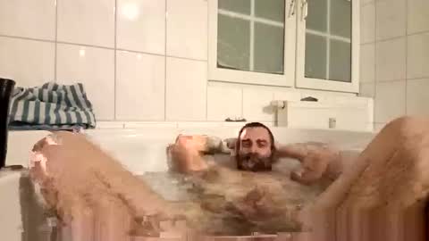 Snapshot of not4one chatting on 03.09.25 not4one online show from 03.09.25