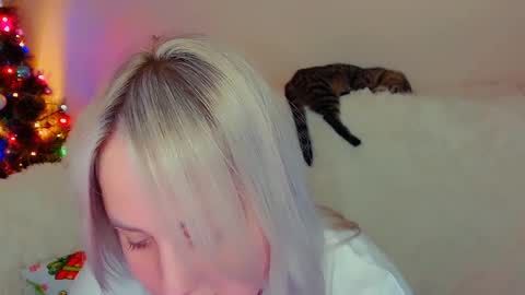 hi glad to chat online show from 12.18.24