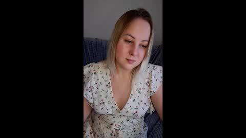 hi glad to chat online show from 10.14.25