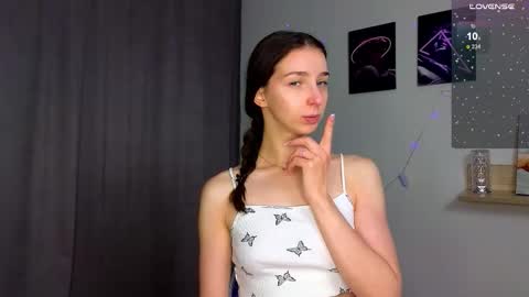 Hello My name is Helene NTMU  Finger up if u like what u see online show from 09.29.25