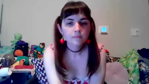 Snapshot of notchocomilky chatting on 11.01.25 Milk online show from 11.01.25