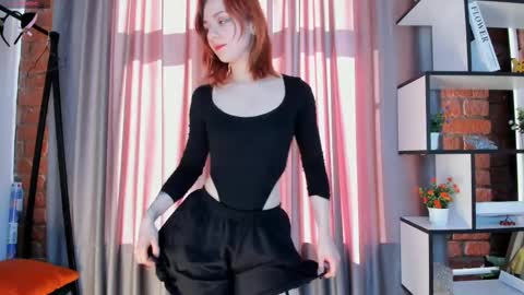 Im Lina Pm 25tks online show from 03.29.26