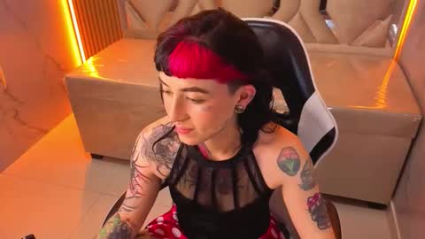 Live 1500am 2100pm online show from 12.19.25