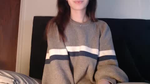 Snapshot of novafrey chatting on 12.06.24 Olivia online show from 12.06.24