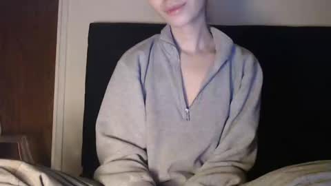 Snapshot of novafrey chatting on 01.06.25 Olivia online show from 01.06.25