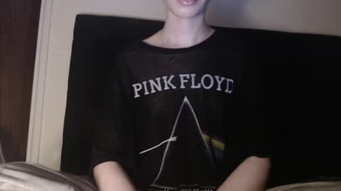 Snapshot of novafrey chatting on 03.04.25 Olivia online show from 03.04.25