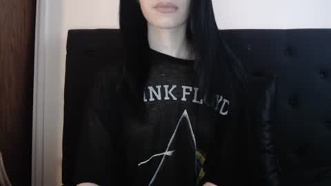 Olivia online show from 12.03.25