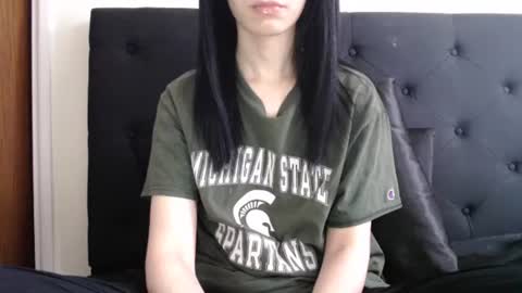 Olivia online show from 12.05.25