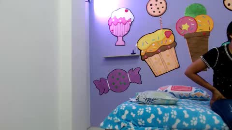 Snapshot of novahot98 chatting on 12.14.25 nova online show from 12.14.25