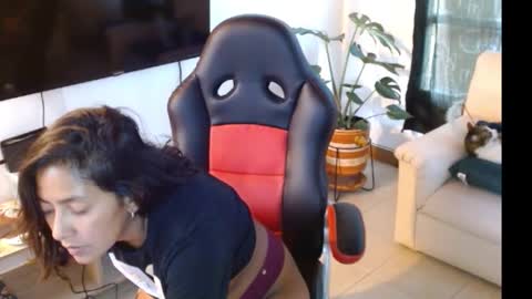 Snapshot of novaperotti chatting on 03.12.25 novaperotti online show from 03.12.25