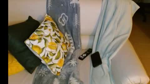 Snapshot of novaperotti chatting on 09.20.25 novaperotti online show from 09.20.25