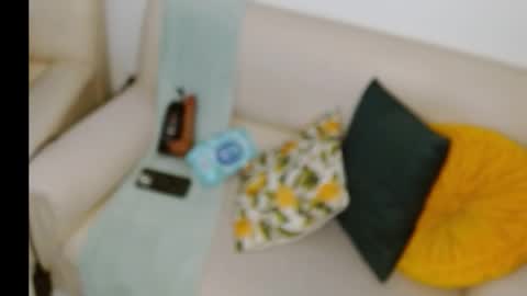 Snapshot of novaperotti chatting on 11.13.25 novaperotti online show from 11.13.25