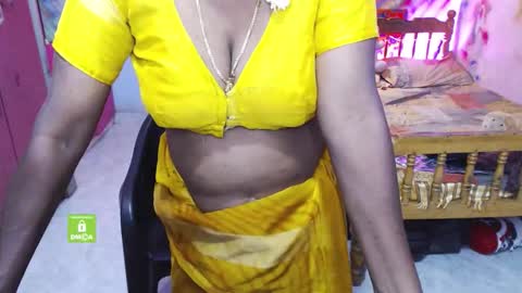 Snapshot of novapol chatting on 11.13.25 Novapol online show from 11.13.25