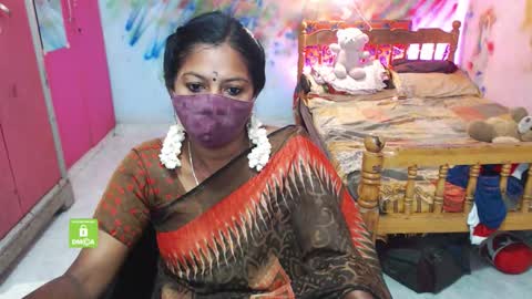 Snapshot of novapol chatting on 11.23.25 Novapol online show from 11.23.25