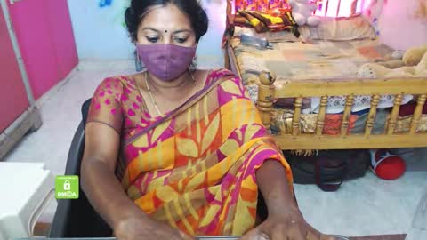 Snapshot of novapol chatting on 11.27.25 Novapol online show from 11.27.25