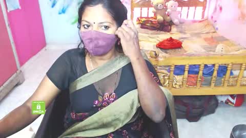 Snapshot of novapol chatting on 11.30.25 Novapol online show from 11.30.25