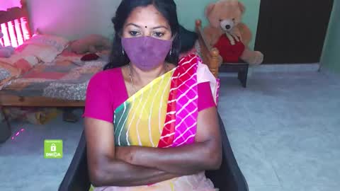 Snapshot of novapol chatting on 12.16.25 Novapol online show from 12.16.25