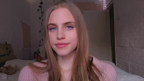 Mia Blake online show from 04.04.26