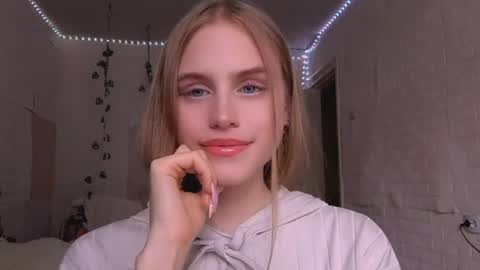 Mia Blake online show from 04.11.26