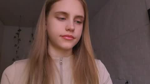 Mia Blake online show from 04.14.26