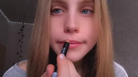 Mia Blake online show from 04.15.26