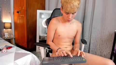 NovayBrian online show from 02.08.25