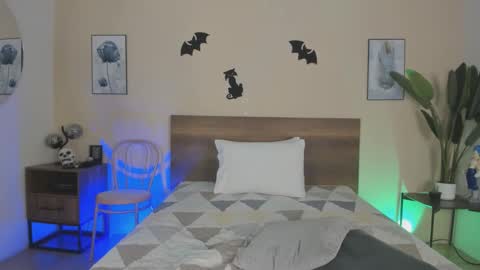 NovayBrian online show from 10.12.25