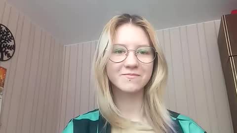 Sari  It is my first day  online show from 02.06.26