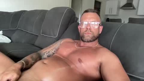 Snapshot of nudemoto chatting on 10.25.25 nudemoto online show from 10.25.25