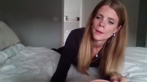 Alice  Nudgeman online show from 10.13.25