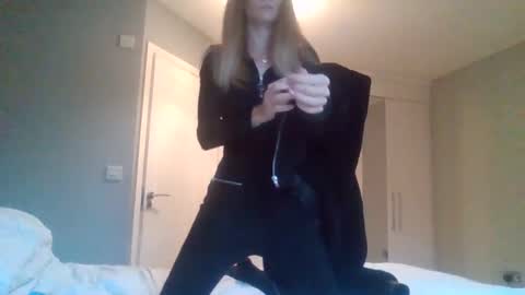 Alice  Nudgeman online show from 10.17.25