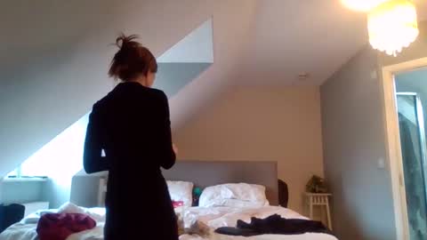 Alice  Nudgeman online show from 11.16.25