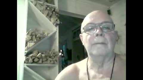 Snapshot of nudistjavist chatting on 12.16.24 Haky online show from 12.16.24