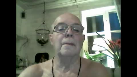 Snapshot of nudistjavist chatting on 01.05.25 Haky online show from 01.05.25