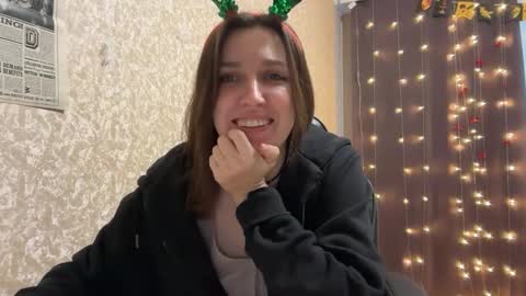 Snapshot of nuitblanche_vibes chatting on 12.16.25 nuitblanche_vibes online show from 12.16.25