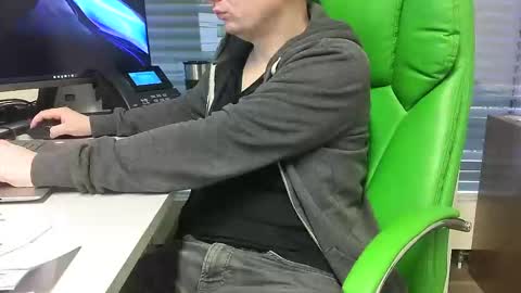 Snapshot of numlove chatting on 06.09.26 Slave for Mistress and Master online show from 06.09.26
