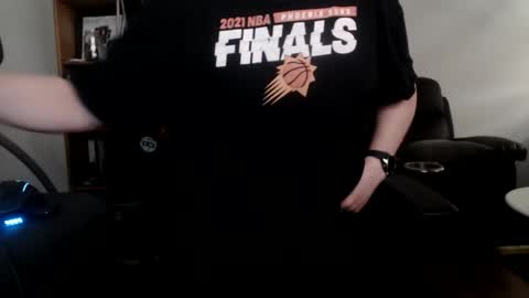 Snapshot of nursefan chatting on 10.27.25 nursefan online show from 10.27.25