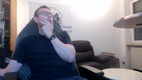 Snapshot of nursefan chatting on 11.03.25 nursefan online show from 11.03.25