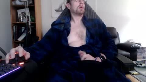 Snapshot of nursefan chatting on 11.15.25 nursefan online show from 11.15.25